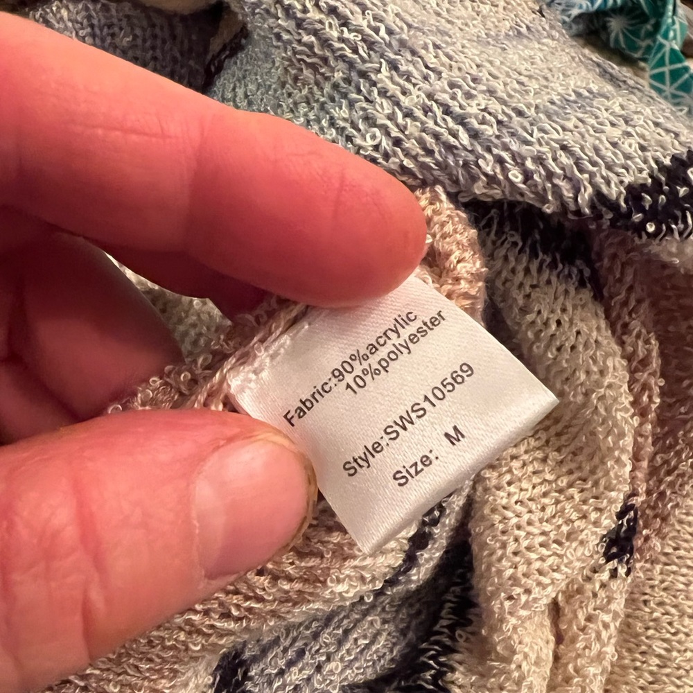 Elan Beachy Pullover - image 6